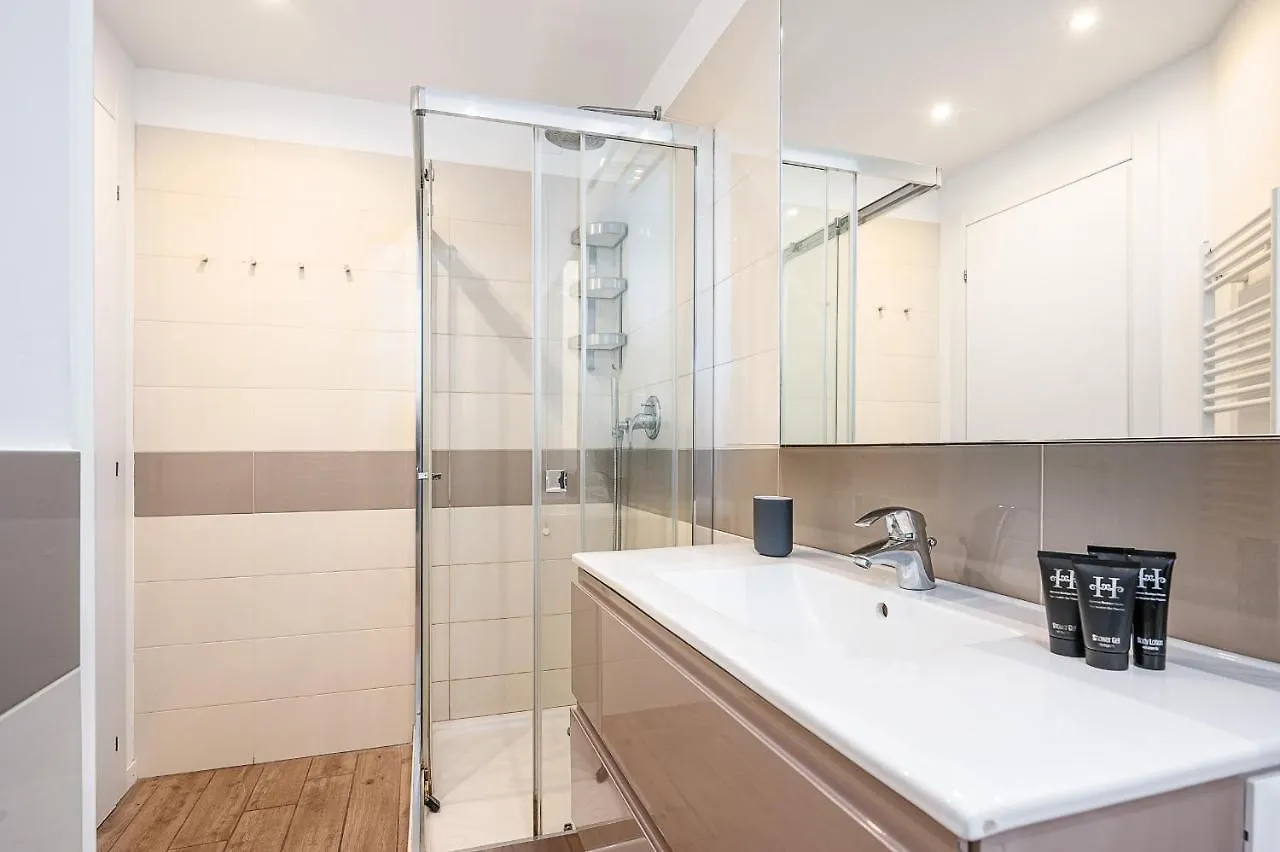 Classbnb - Apartment With Balcony Near The City Center Milano İtalya